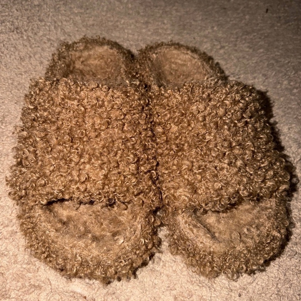 Crocs Shaggy Fur Slides